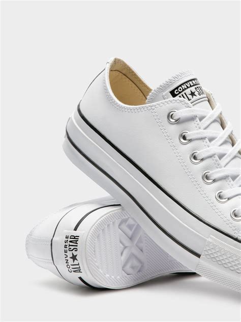 chuck taylor platform sneaker